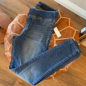 Women’s Old Navy Jeggings - NWT - Size 4 Petite